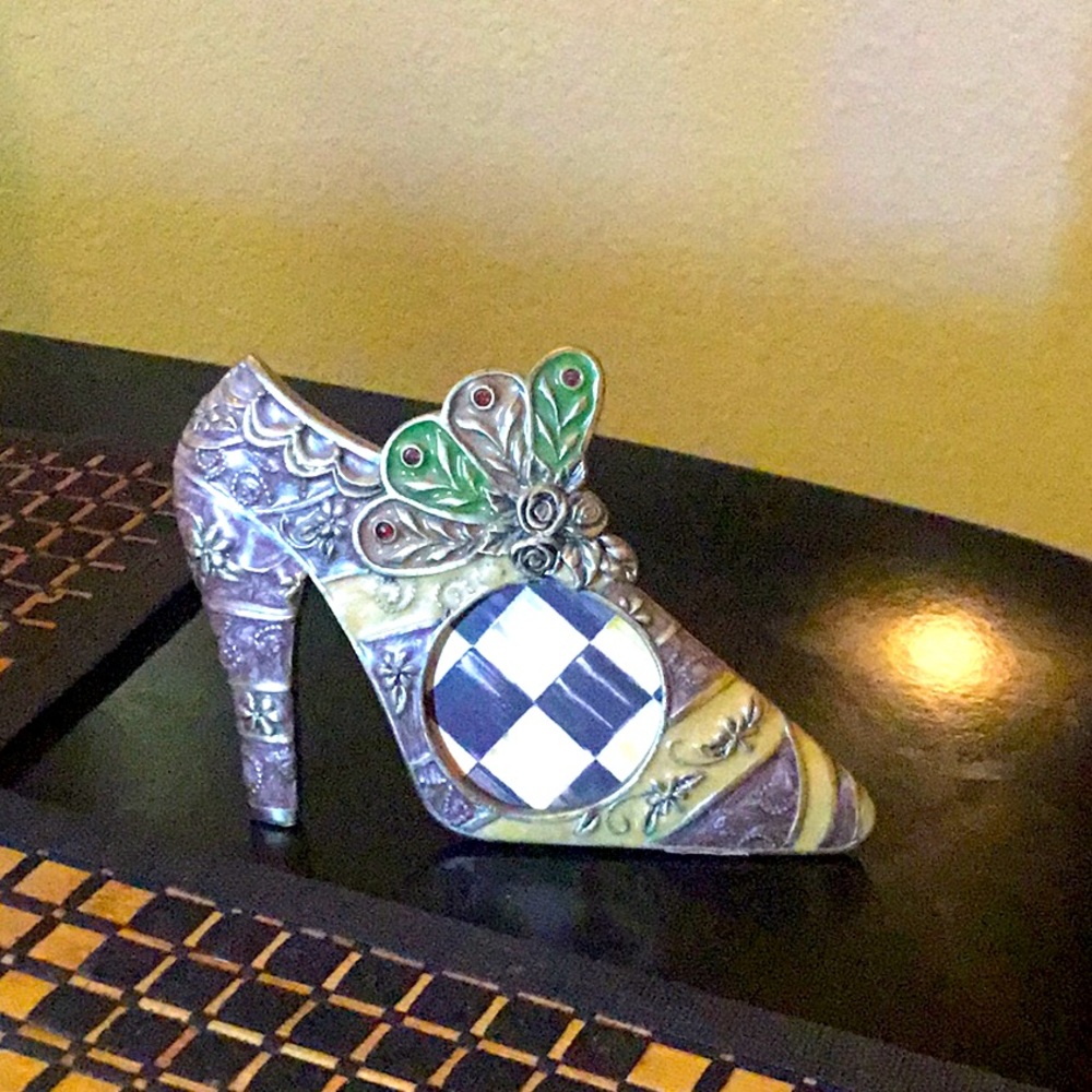 “, Shoe frame, sweet”💕🦋🌸
